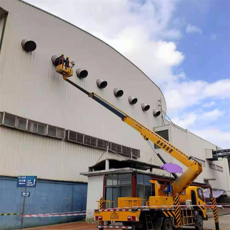 遵化高空作业车出租服务：专业广告牌安装解决方案