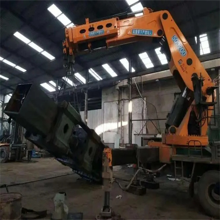 遵化130吨折臂吊车出租吊机租赁附近电话